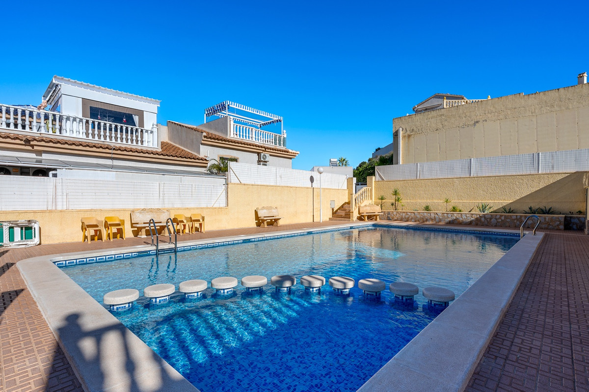 For sale - 3 Bedroom 2 Bathroom House - Detached Villa in Rojales - Rojales Centro  - Alicante