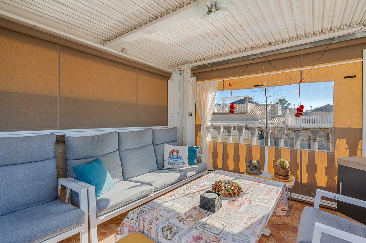 For sale - 3 Bedroom 2 Bathroom House - Detached Villa in Rojales - Rojales Centro  - Alicante