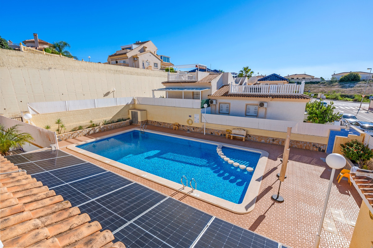 For sale - 3 Bedroom 2 Bathroom House - Detached Villa in Rojales - Rojales Centro  - Alicante