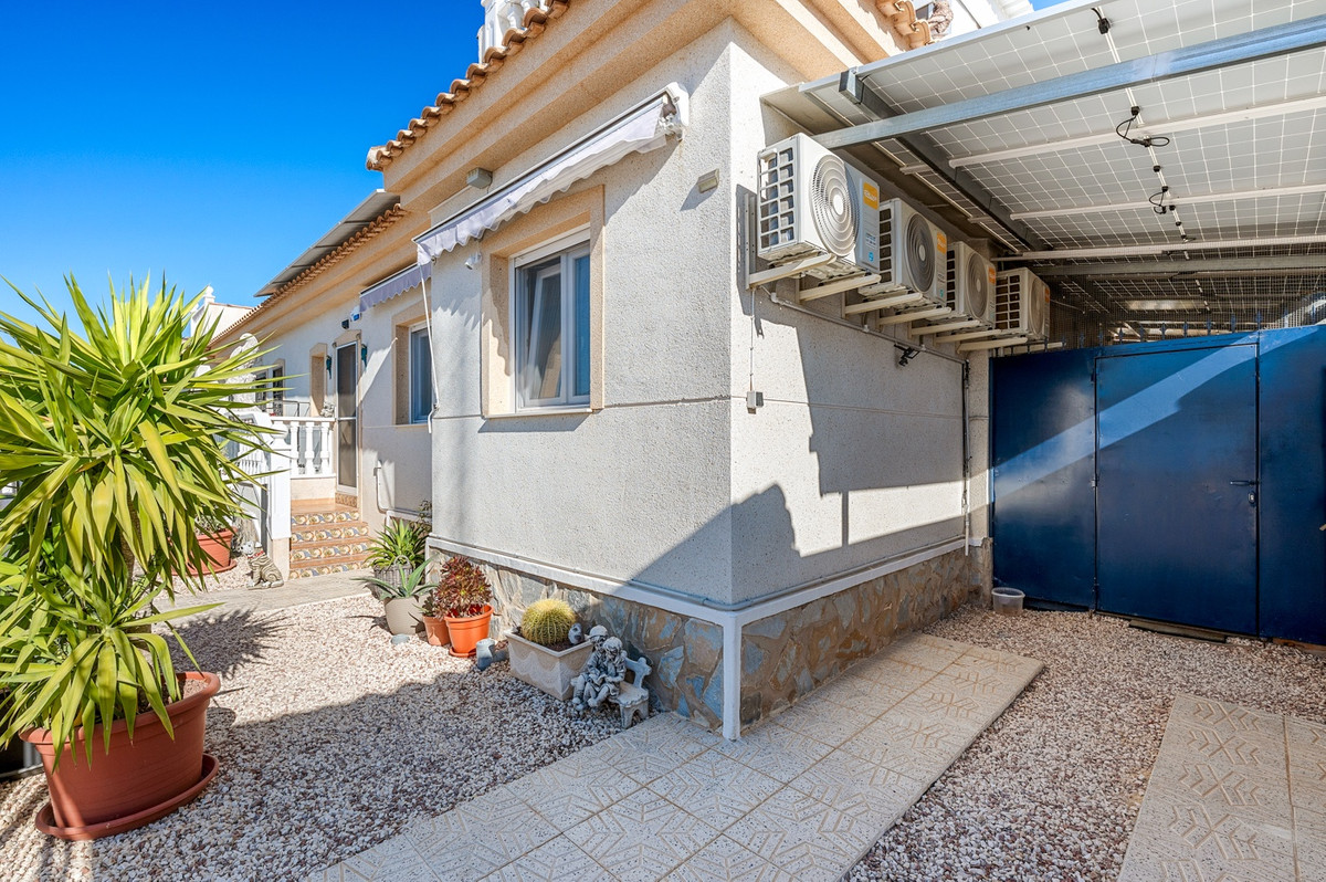 For sale - 3 Bedroom 2 Bathroom House - Detached Villa in Rojales - Rojales Centro  - Alicante