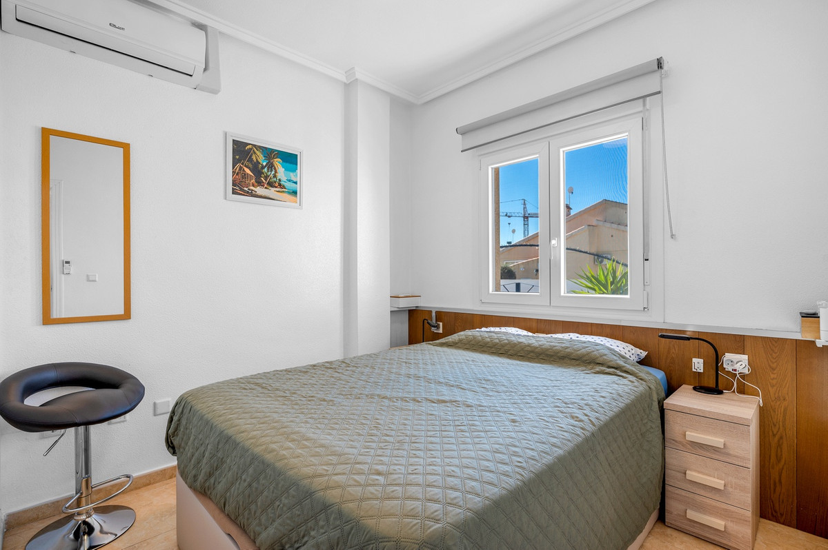 For sale - 3 Bedroom 2 Bathroom House - Detached Villa in Rojales - Rojales Centro  - Alicante