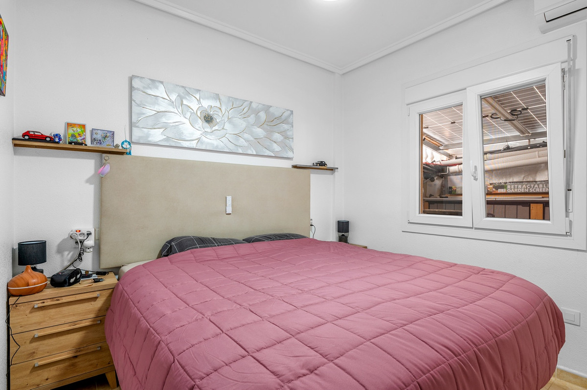 For sale - 3 Bedroom 2 Bathroom House - Detached Villa in Rojales - Rojales Centro  - Alicante