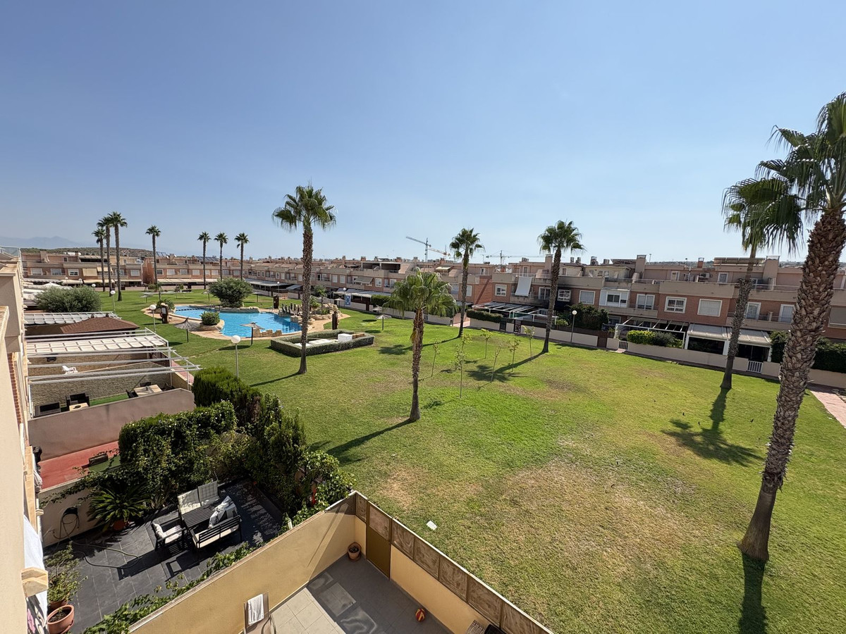 For sale - 3 Bedroom 3 Bathroom House - Semi-Detached House in Santa Pola - Gran Alacant  - Alicante