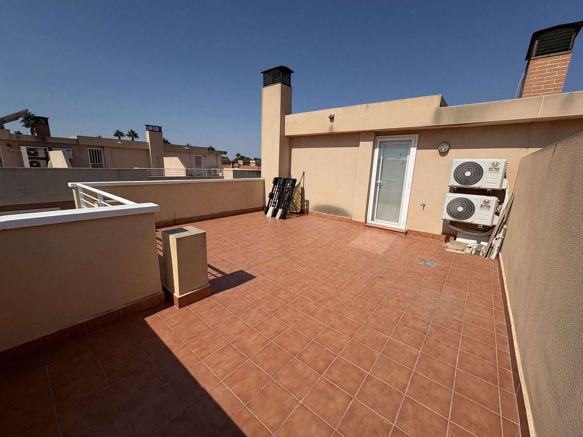 For sale - 3 Bedroom 3 Bathroom House - Semi-Detached House in Santa Pola - Gran Alacant  - Alicante