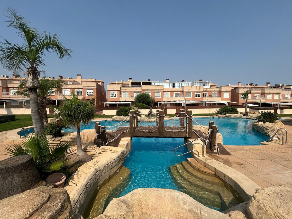 For sale - 3 Bedroom 3 Bathroom House - Semi-Detached House in Santa Pola - Gran Alacant  - Alicante