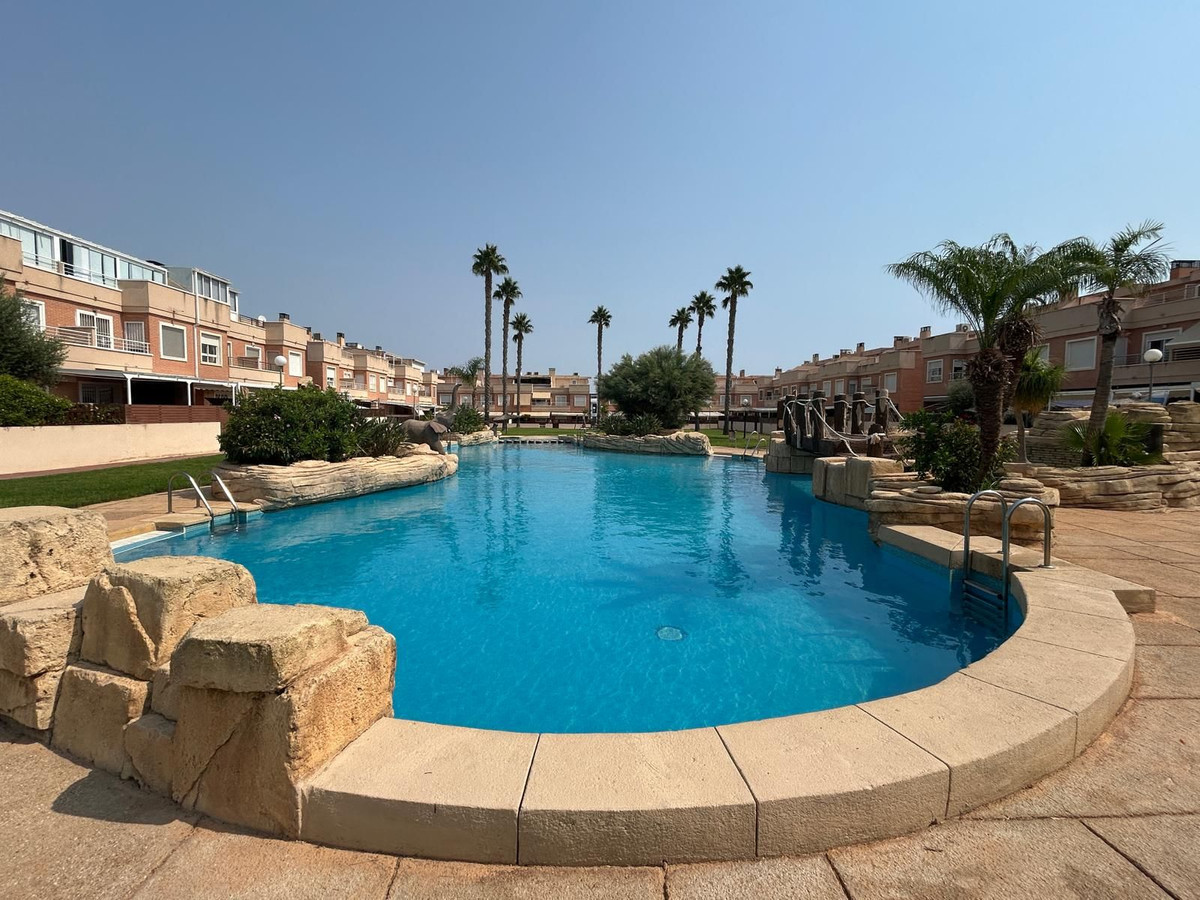 For sale - 3 Bedroom 3 Bathroom House - Semi-Detached House in Santa Pola - Gran Alacant  - Alicante