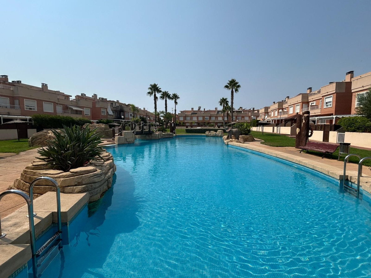For sale - 3 Bedroom 3 Bathroom House - Semi-Detached House in Santa Pola - Gran Alacant  - Alicante
