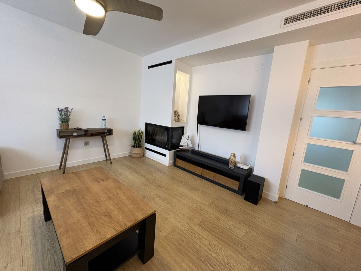 For sale - 3 Bedroom 3 Bathroom House - Semi-Detached House in Santa Pola - Gran Alacant  - Alicante