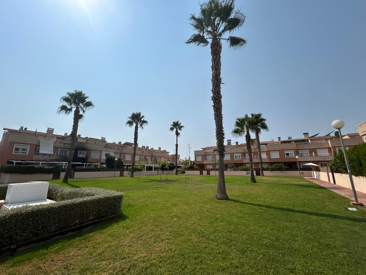 For sale - 3 Bedroom 3 Bathroom House - Semi-Detached House in Santa Pola - Gran Alacant  - Alicante