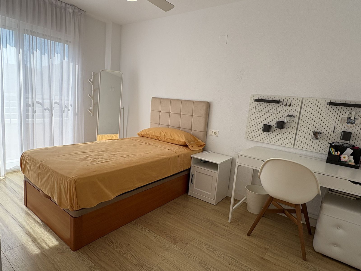 For sale - 3 Bedroom 3 Bathroom House - Semi-Detached House in Santa Pola - Gran Alacant  - Alicante