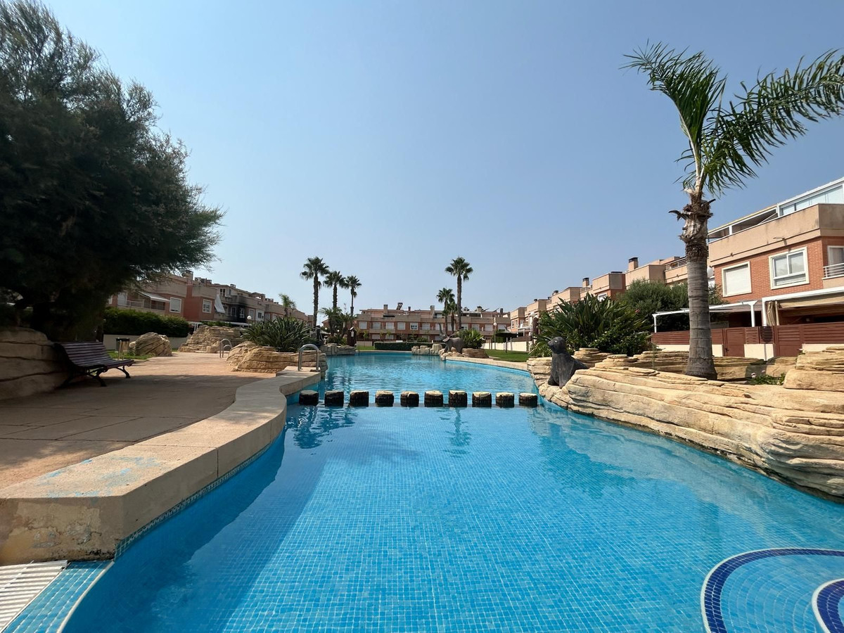 For sale - 3 Bedroom 3 Bathroom House - Semi-Detached House in Santa Pola - Gran Alacant  - Alicante