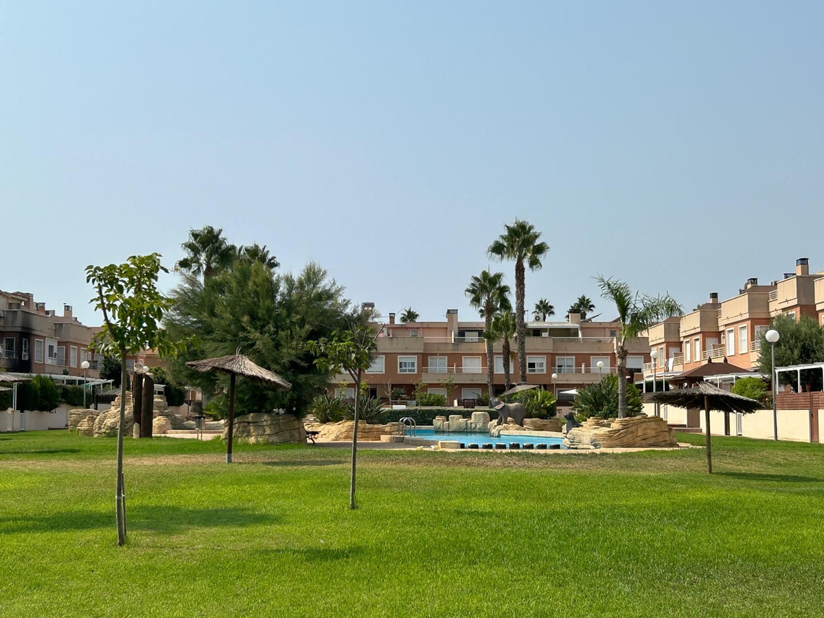 For sale - 3 Bedroom 3 Bathroom House - Semi-Detached House in Santa Pola - Gran Alacant  - Alicante