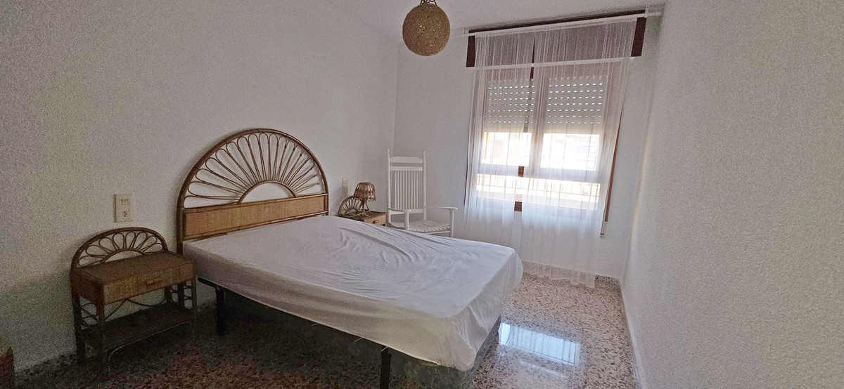 For sale - 3 Bedroom 3 Bathroom Apartment - Middle Floor Apartment in Torrevieja - Torrevieja Centro  - Alicante