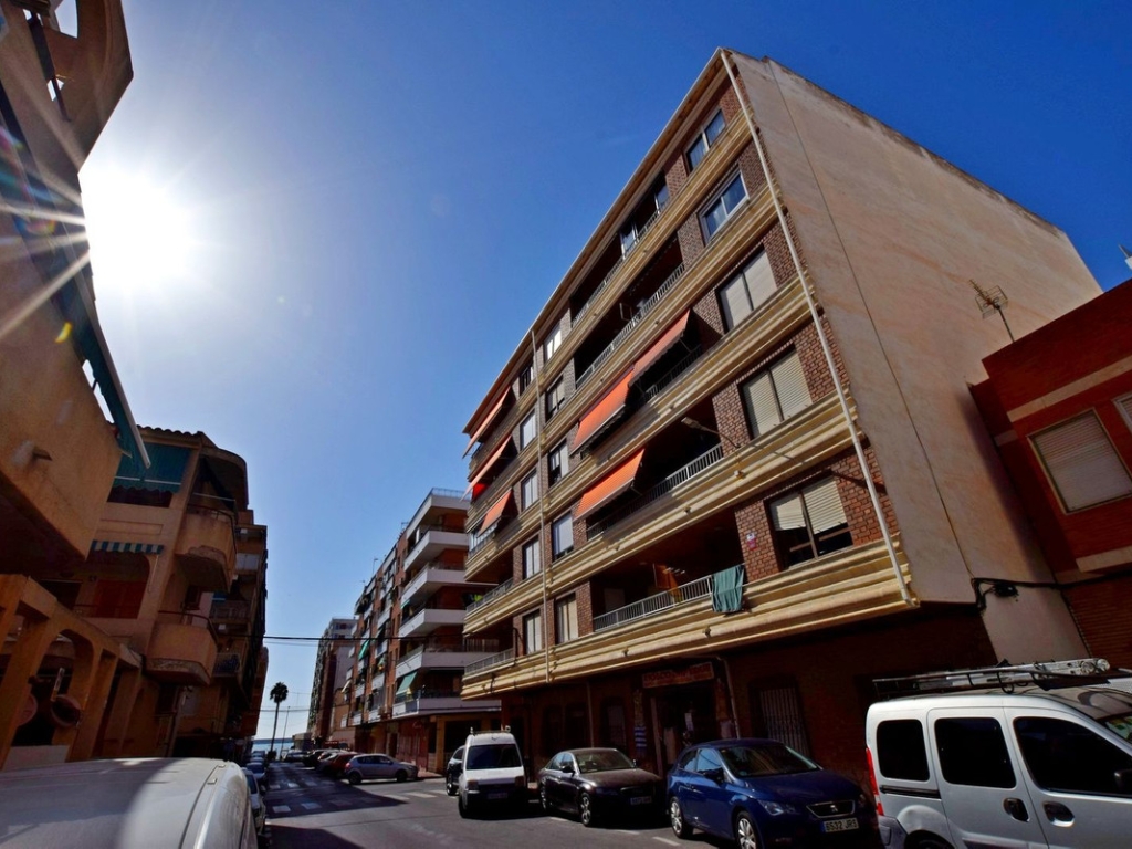 3 Bedroom 3 Bathroom Apartment - Middle Floor Apartment in Torrevieja