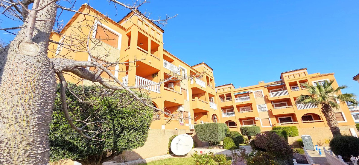 For sale - 2 Bedroom 2 Bathroom Apartment - Ground Floor Apartment in Orihuela - Orihuela Costa  - Alicante