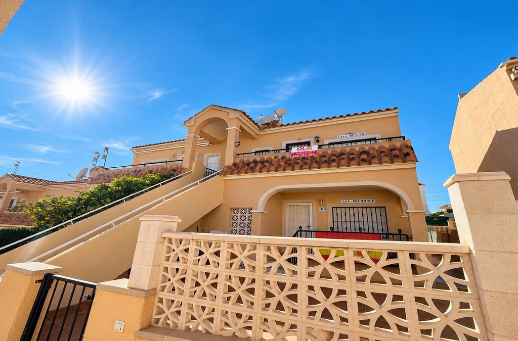 2 Bedroom 1 Bathroom Apartment - Top Floor Apartment in San Miguel de Salinas