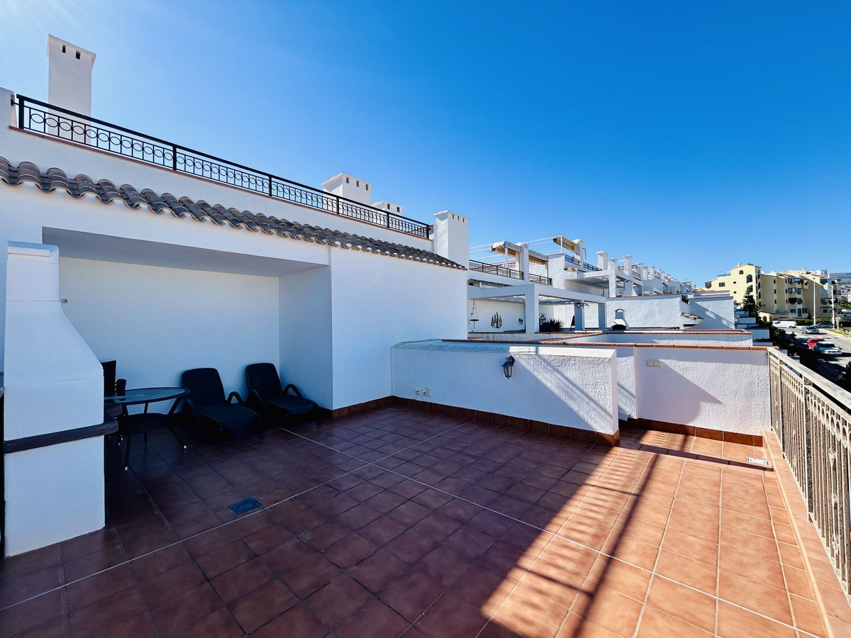 For sale - 2 Bedroom 2 Bathroom Apartment - Top Floor Apartment in Torrevieja - Playa De La Mata  - Alicante