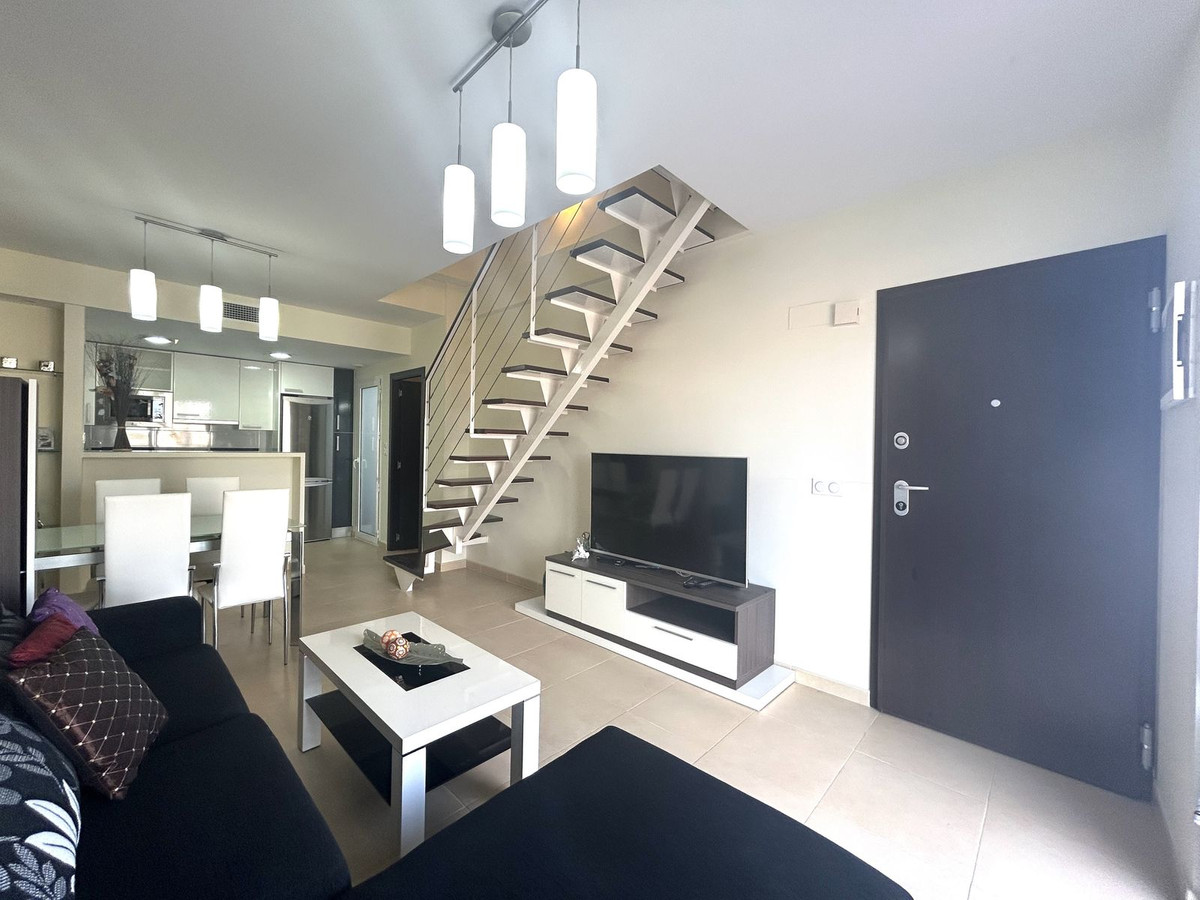 For sale - 2 Bedroom 2 Bathroom Apartment - Top Floor Apartment in Torrevieja - Playa De La Mata  - Alicante