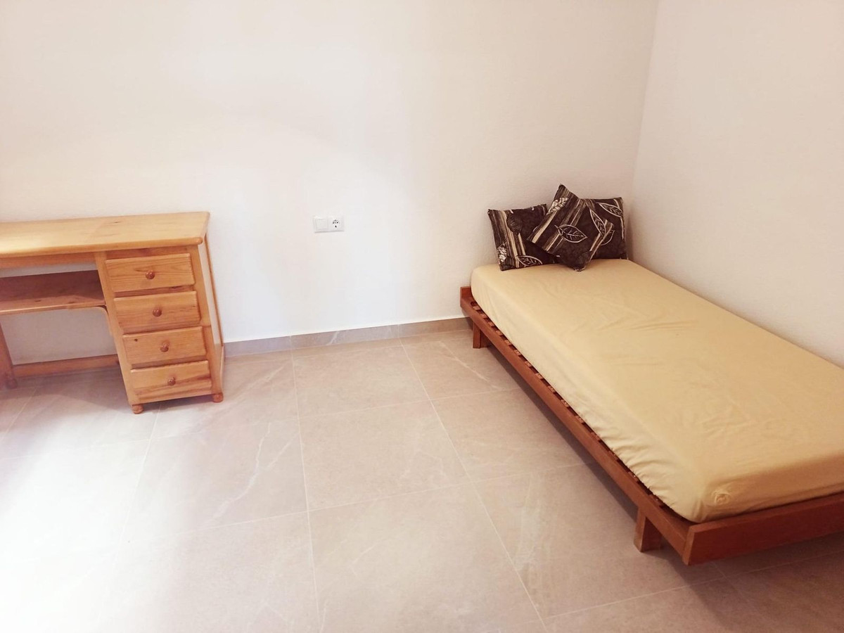 For sale - 2 Bedroom 1 Bathroom Apartment - Middle Floor Apartment in Torrevieja - Playa De La Mata  - Alicante