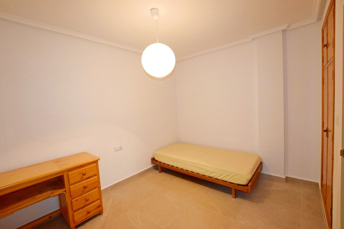 For sale - 2 Bedroom 1 Bathroom Apartment - Middle Floor Apartment in Torrevieja - Playa De La Mata  - Alicante