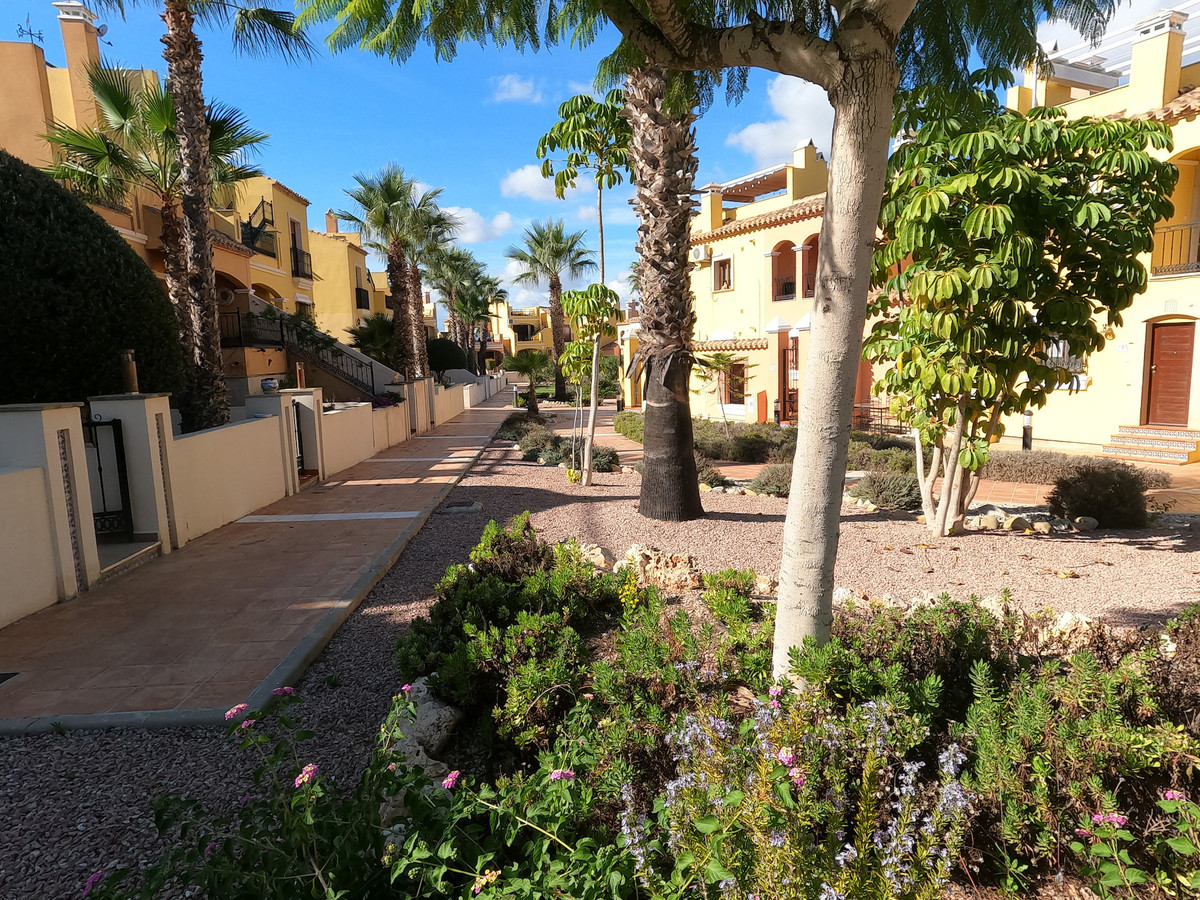 For sale - 2 Bedroom 2 Bathroom Apartment - Middle Floor Apartment in Algorfa - La Finca Golf  - Alicante