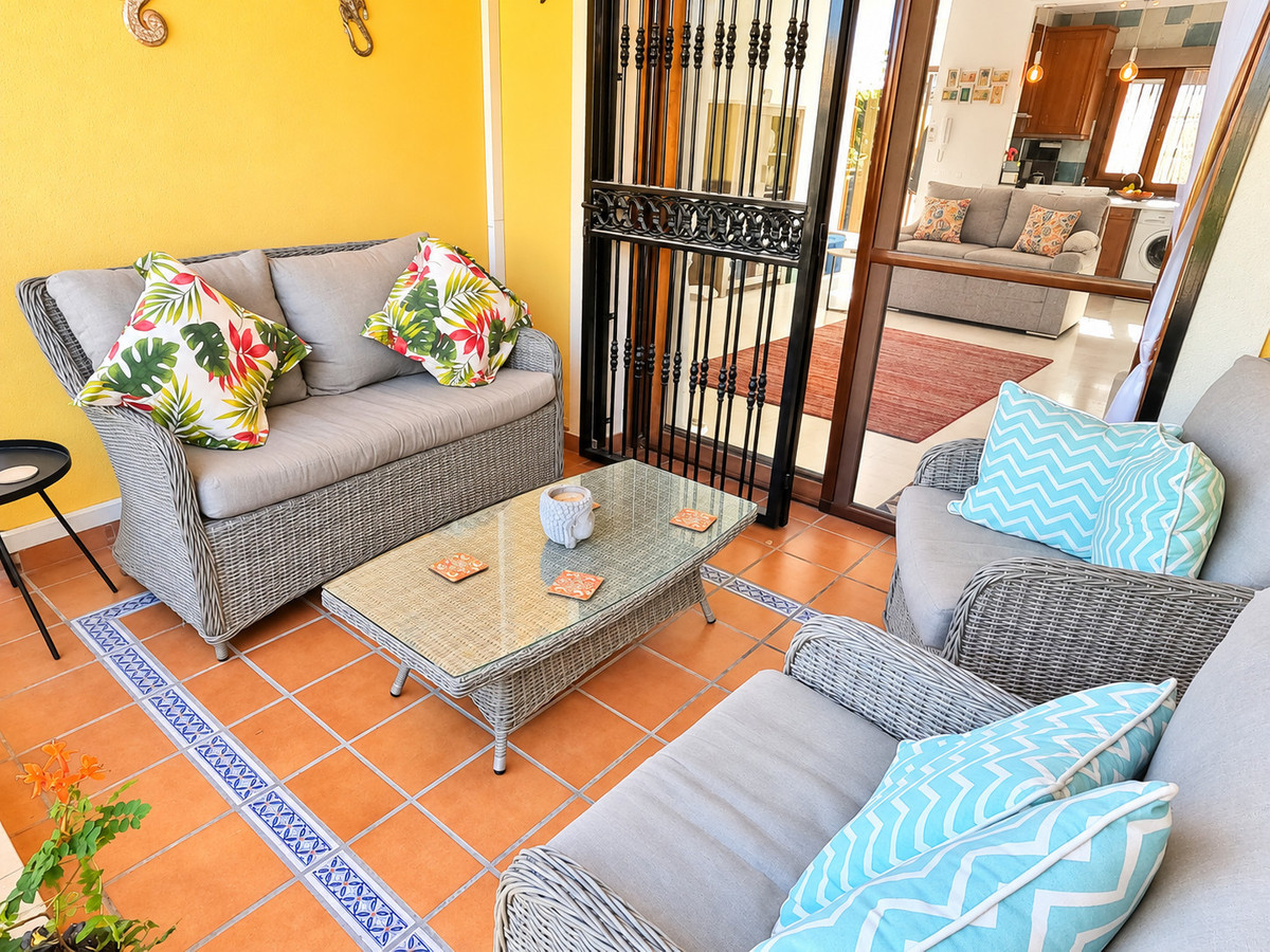 For sale - 2 Bedroom 2 Bathroom Apartment - Middle Floor Apartment in Algorfa - La Finca Golf  - Alicante