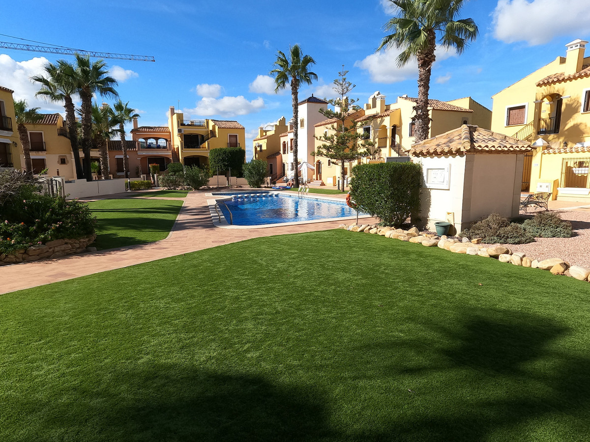 For sale - 2 Bedroom 2 Bathroom Apartment - Middle Floor Apartment in Algorfa - La Finca Golf  - Alicante