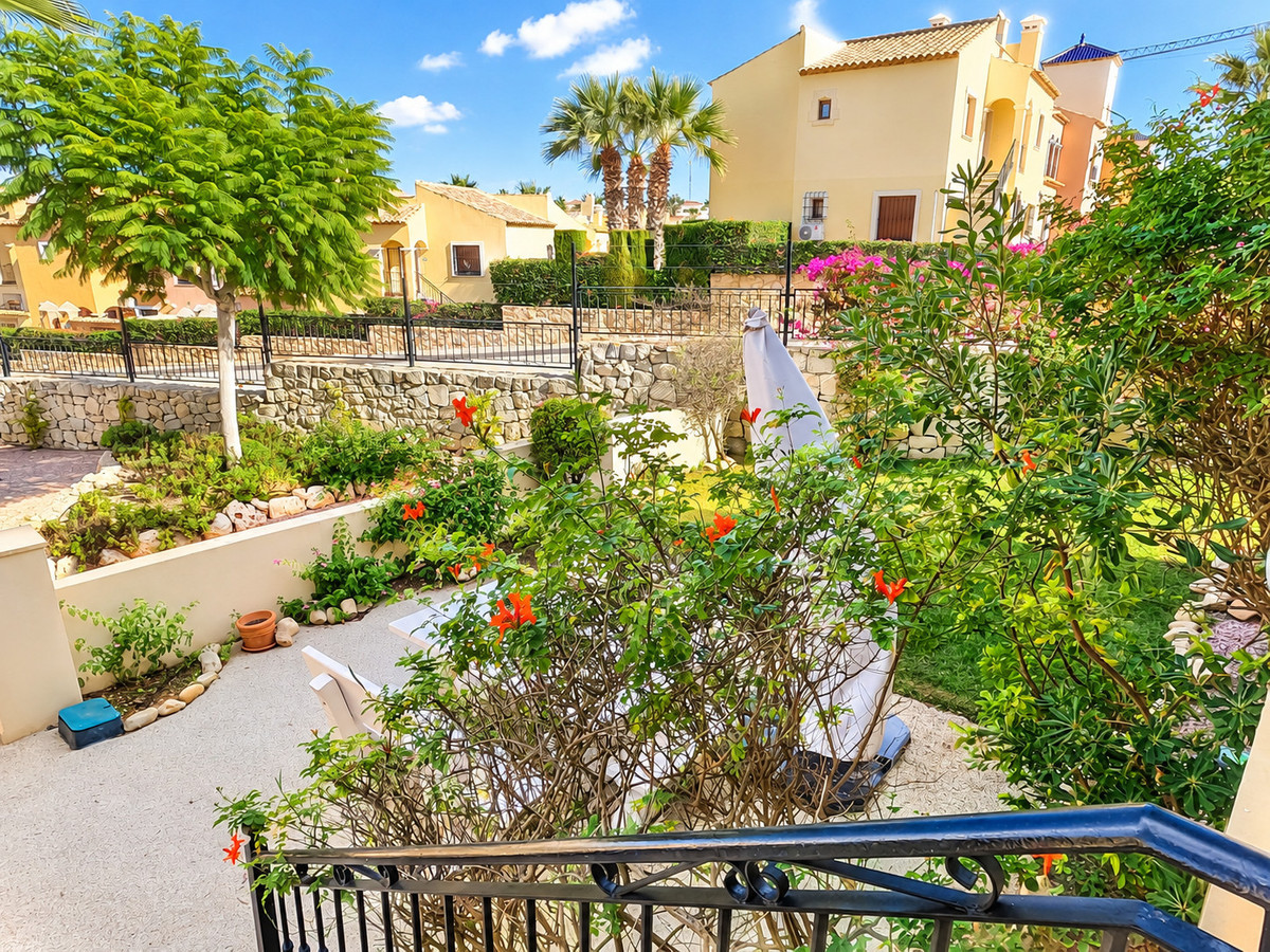 For sale - 2 Bedroom 2 Bathroom Apartment - Middle Floor Apartment in Algorfa - La Finca Golf  - Alicante