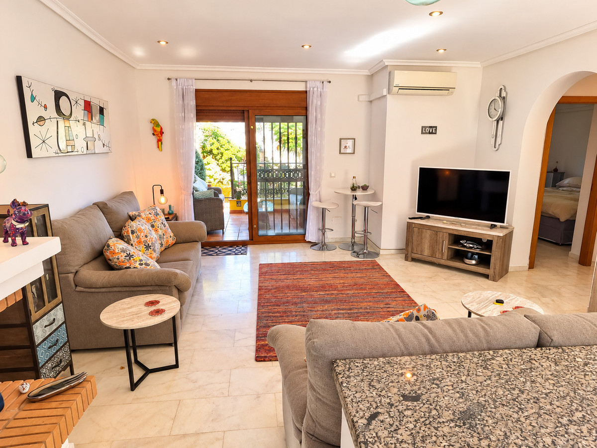 For sale - 2 Bedroom 2 Bathroom Apartment - Middle Floor Apartment in Algorfa - La Finca Golf  - Alicante