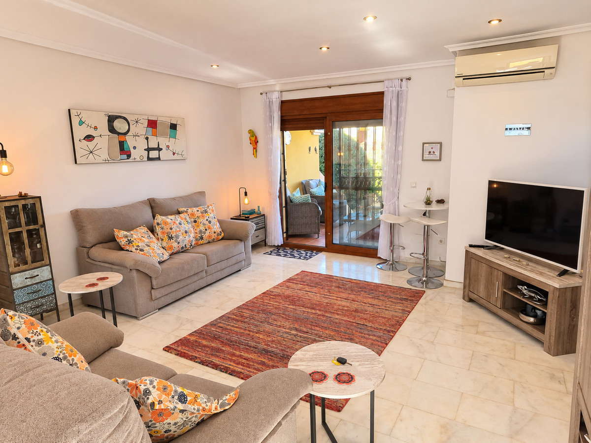 For sale - 2 Bedroom 2 Bathroom Apartment - Middle Floor Apartment in Algorfa - La Finca Golf  - Alicante