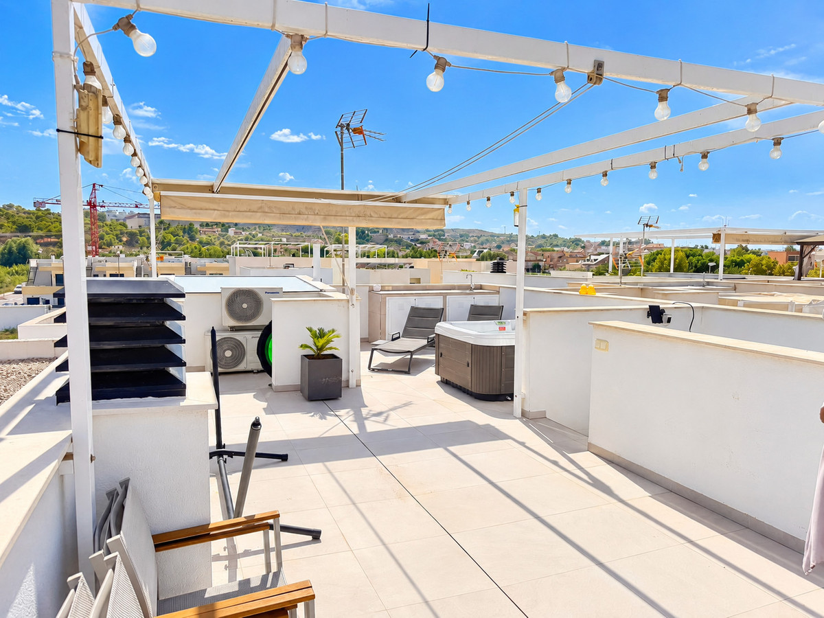 For sale - 3 Bedroom 2 Bathroom House - Detached Villa in Rojales - Rojales Centro  - Alicante