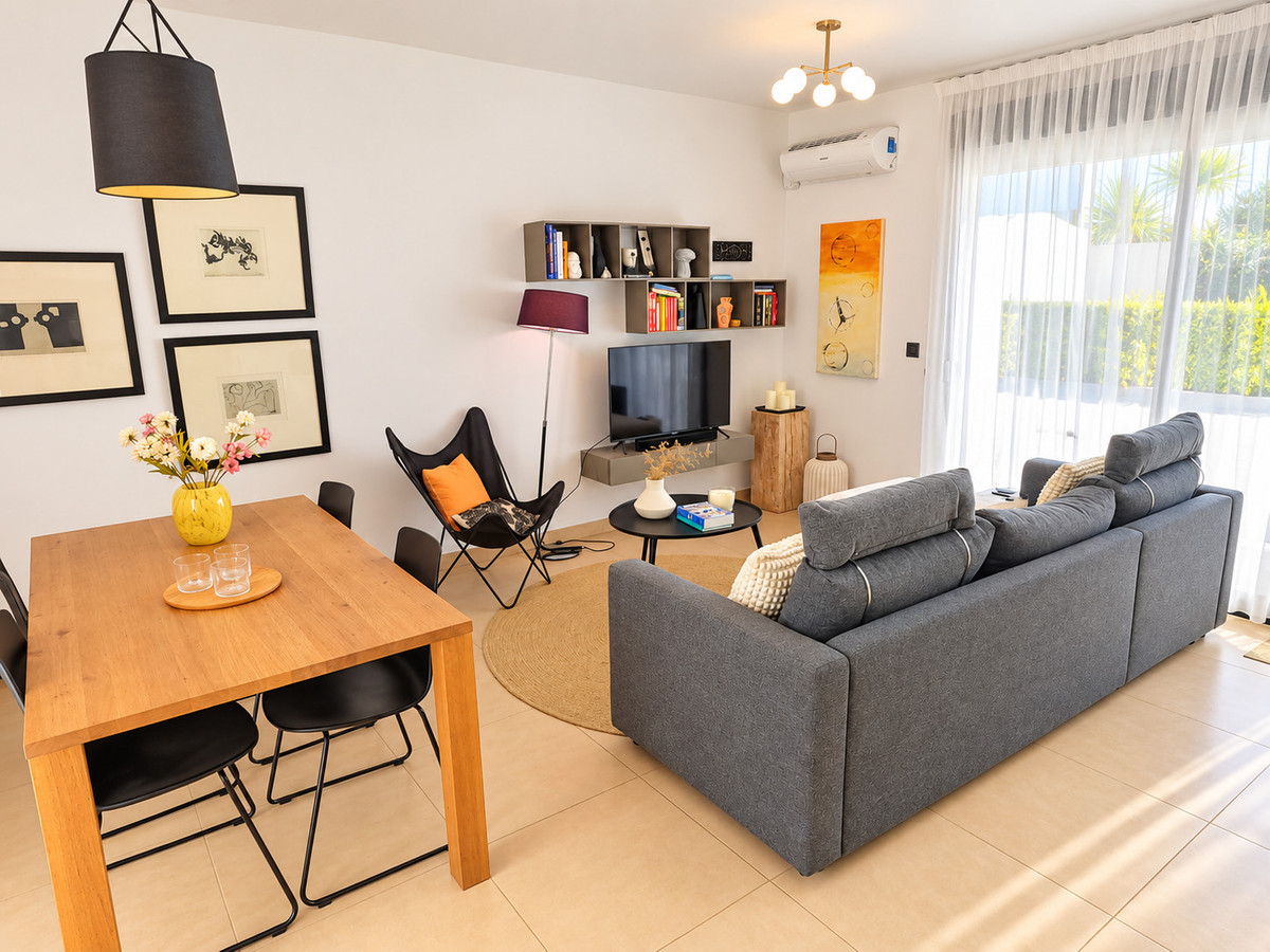 For sale - 2 Bedroom 2 Bathroom Apartment - Ground Floor Apartment in Algorfa - La Finca Golf  - Alicante