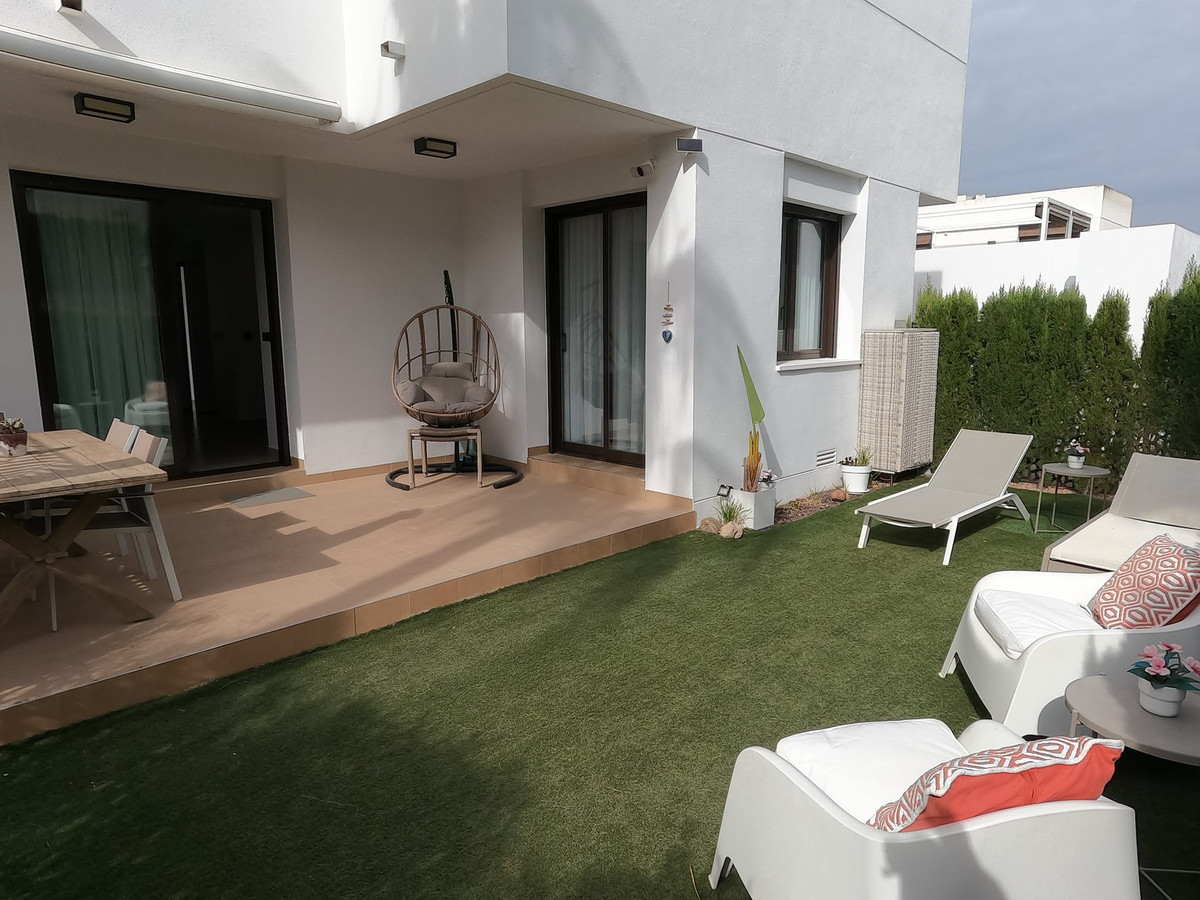 For sale - 2 Bedroom 2 Bathroom Apartment - Ground Floor Apartment in Algorfa - La Finca Golf  - Alicante