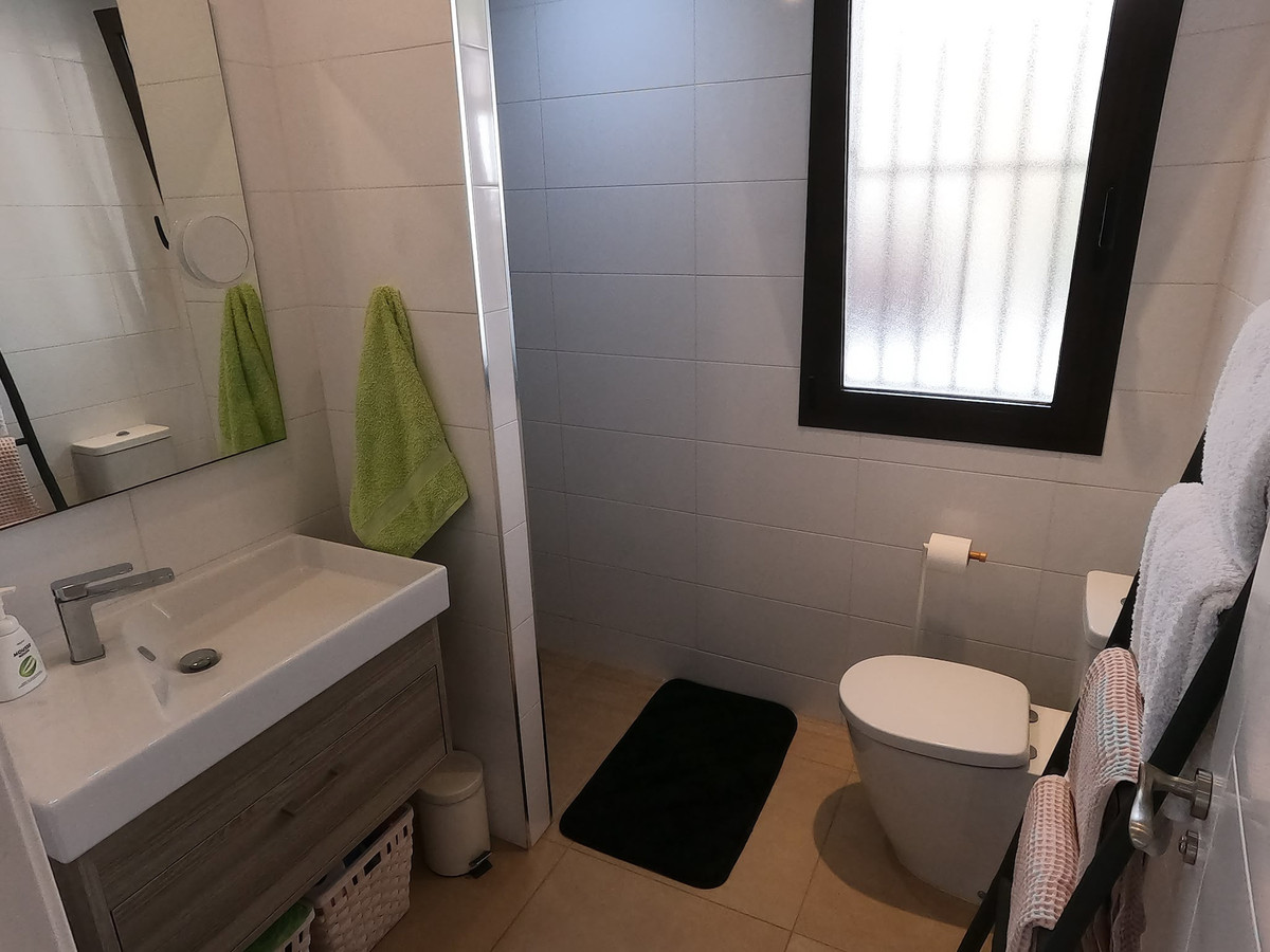 For sale - 2 Bedroom 2 Bathroom Apartment - Ground Floor Apartment in Algorfa - La Finca Golf  - Alicante