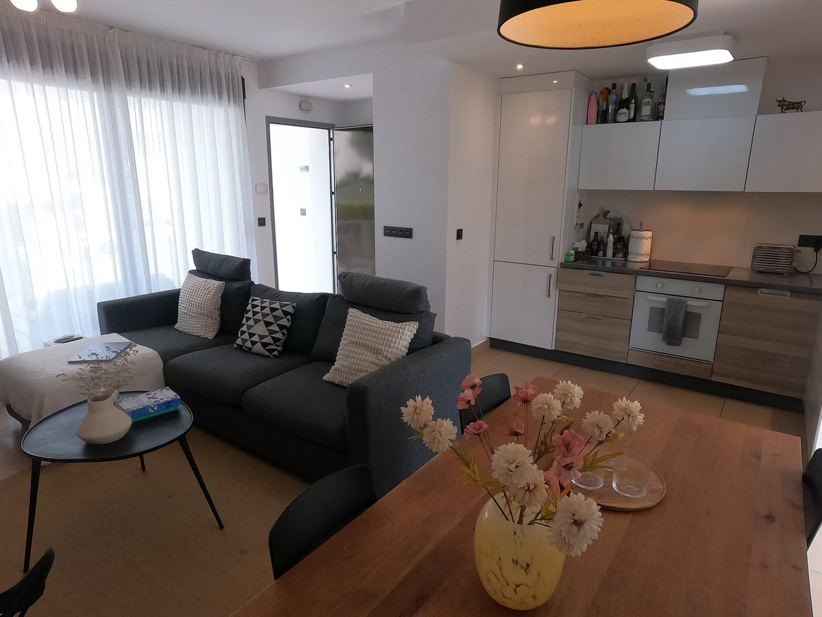 For sale - 2 Bedroom 2 Bathroom Apartment - Ground Floor Apartment in Algorfa - La Finca Golf  - Alicante
