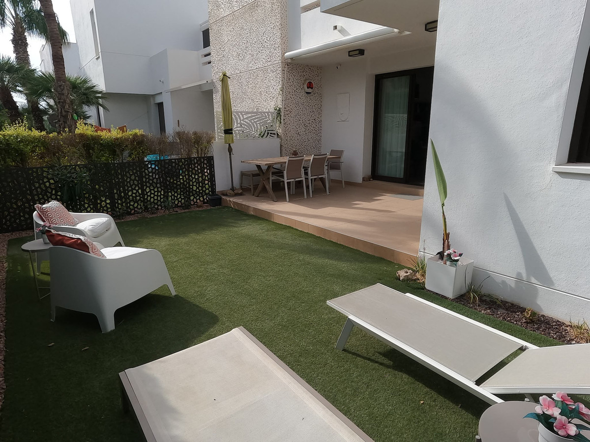 For sale - 2 Bedroom 2 Bathroom Apartment - Ground Floor Apartment in Algorfa - La Finca Golf  - Alicante