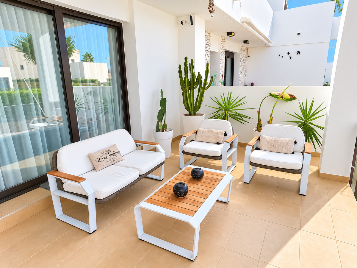 For sale - 2 Bedroom 2 Bathroom Apartment - Ground Floor Apartment in Algorfa - La Finca Golf  - Alicante