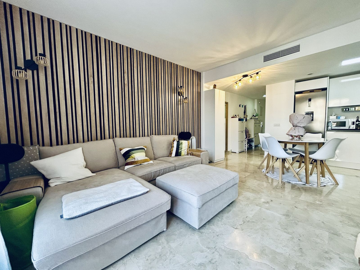 For sale - 3 Bedroom 2 Bathroom Apartment - Middle Floor Apartment in Orihuela - Punta Prima  - Alicante