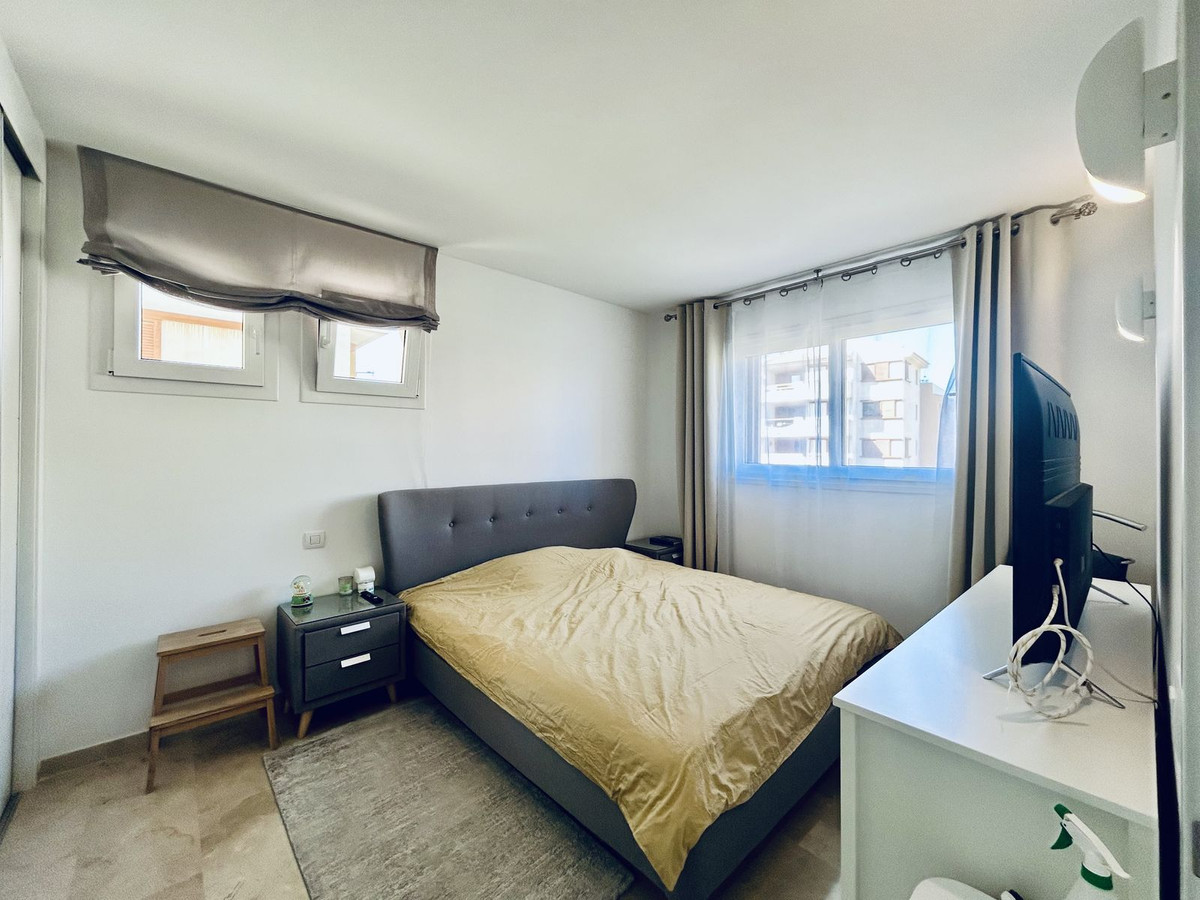 For sale - 3 Bedroom 2 Bathroom Apartment - Middle Floor Apartment in Orihuela - Punta Prima  - Alicante