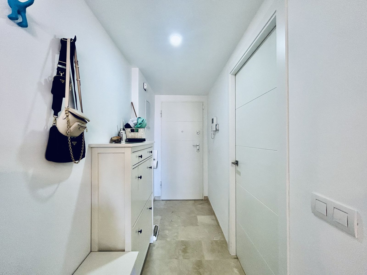 For sale - 3 Bedroom 2 Bathroom Apartment - Middle Floor Apartment in Orihuela - Punta Prima  - Alicante