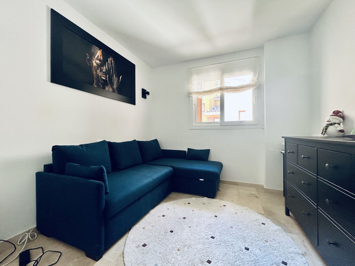For sale - 3 Bedroom 2 Bathroom Apartment - Middle Floor Apartment in Orihuela - Punta Prima  - Alicante