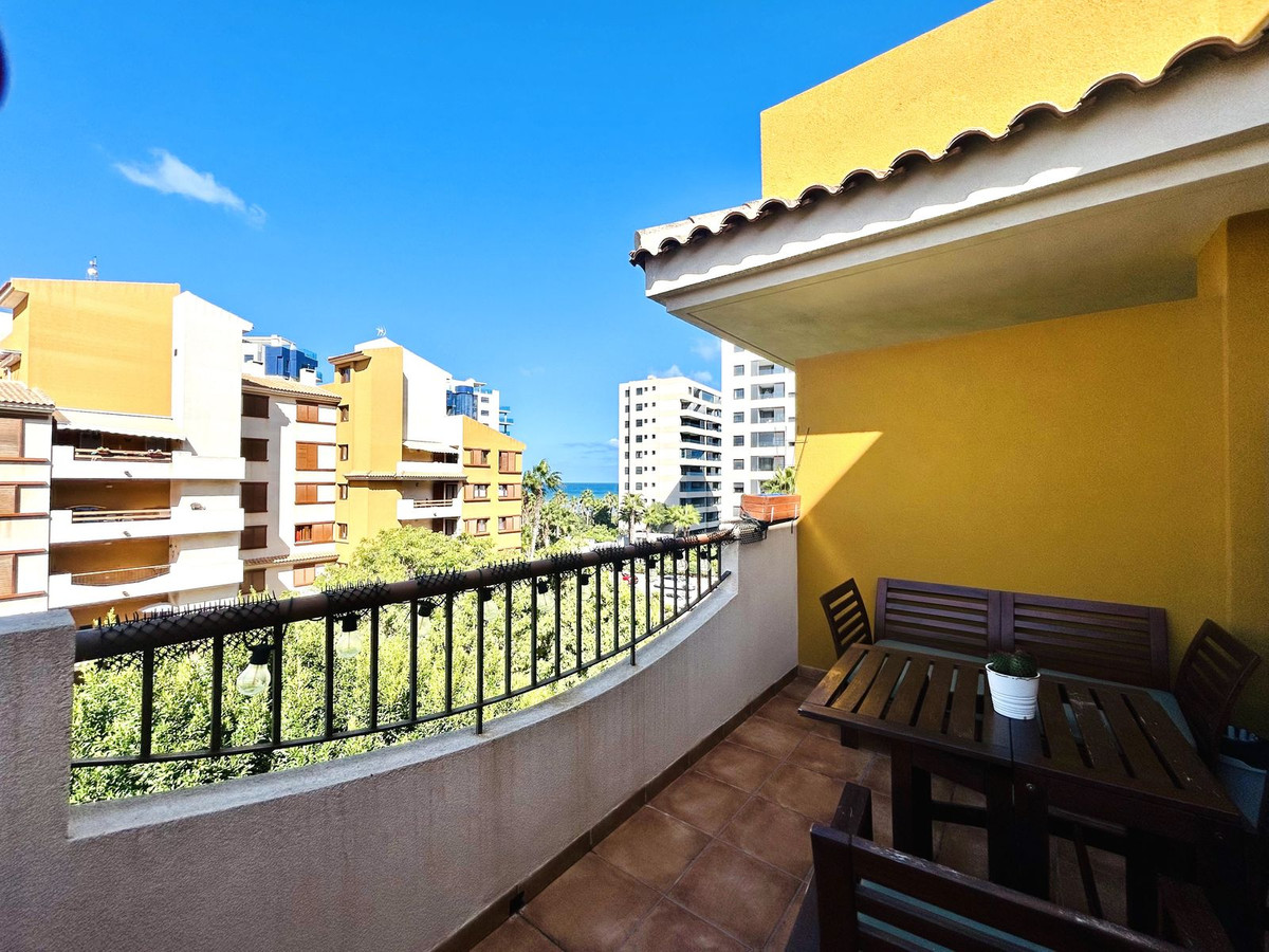 For sale - 3 Bedroom 2 Bathroom Apartment - Middle Floor Apartment in Orihuela - Punta Prima  - Alicante