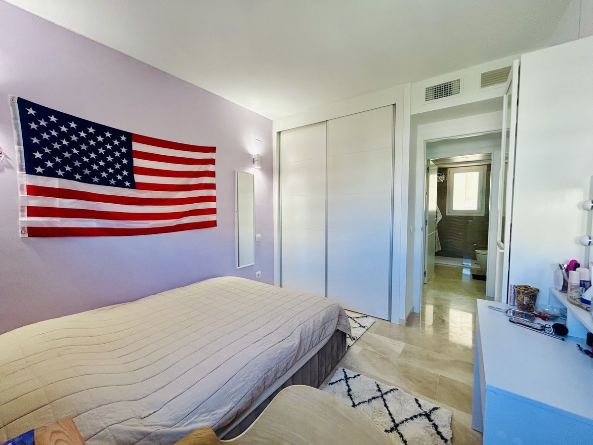 For sale - 3 Bedroom 2 Bathroom Apartment - Middle Floor Apartment in Orihuela - Punta Prima  - Alicante