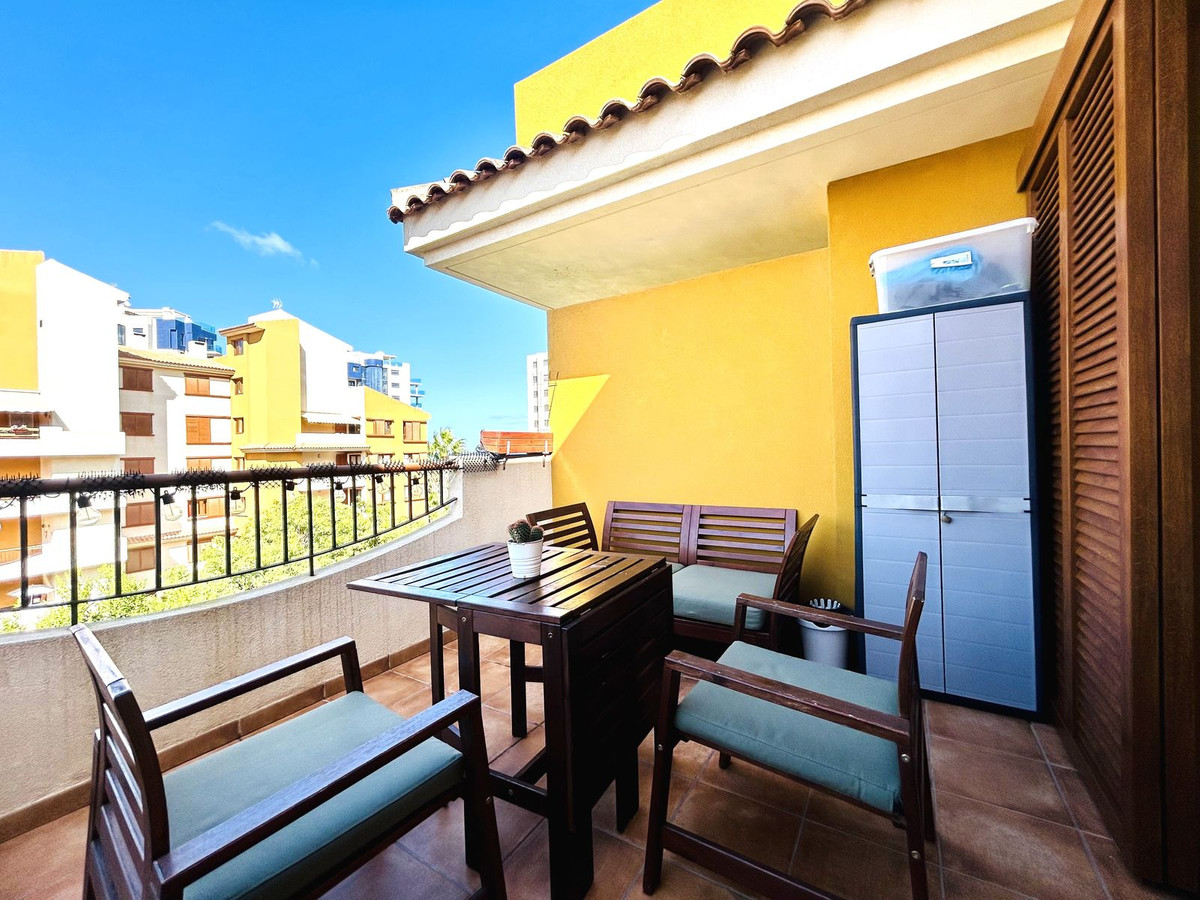 For sale - 3 Bedroom 2 Bathroom Apartment - Middle Floor Apartment in Orihuela - Punta Prima  - Alicante