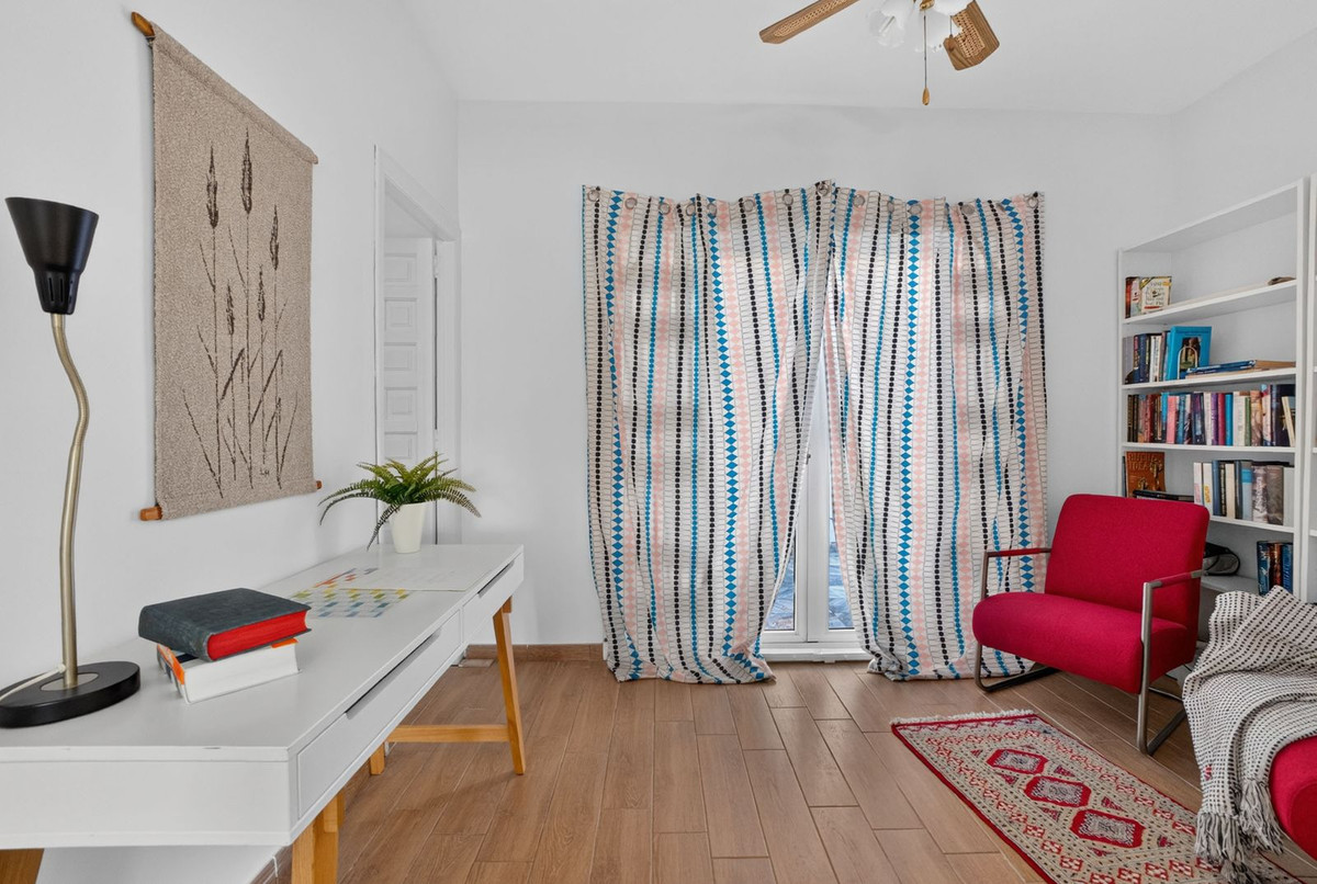 For sale - 3 Bedroom 2 Bathroom House - Detached Villa in Torrevieja - Torrevieja Centro  - Alicante