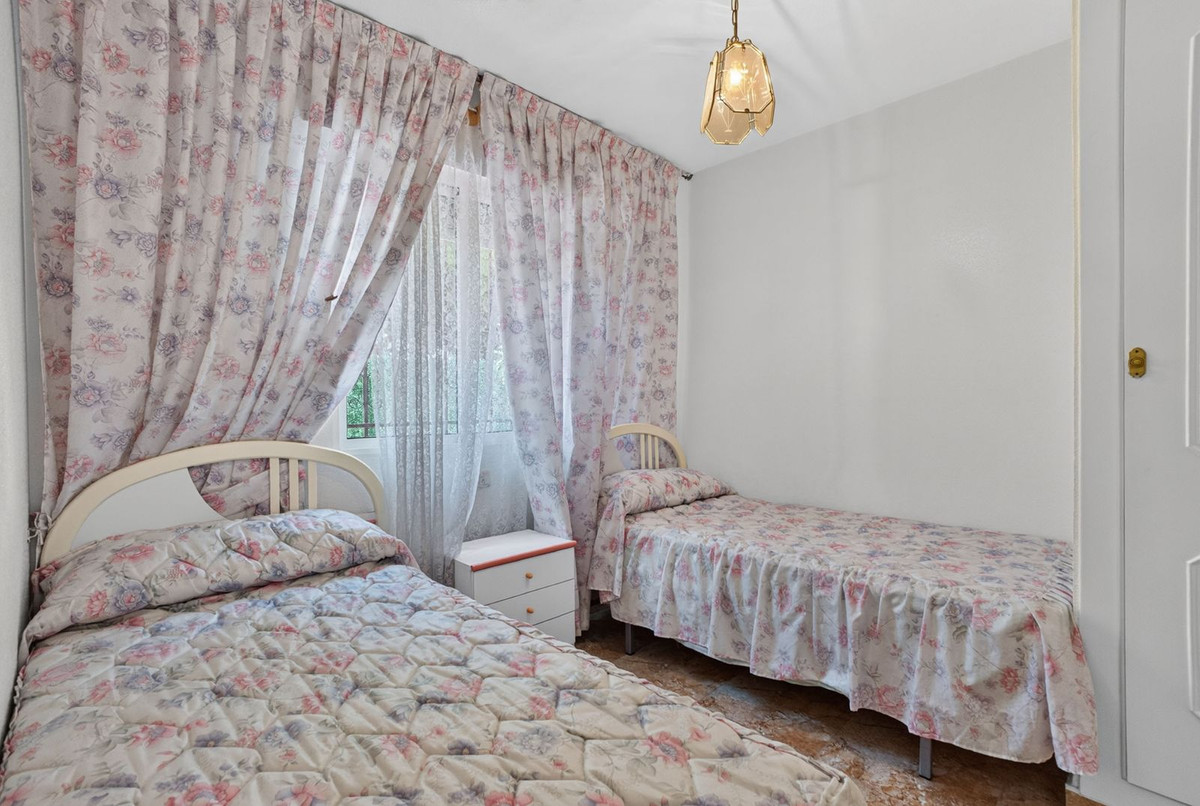 For sale - 3 Bedroom 2 Bathroom House - Townhouse in Torrevieja - Torrevieja Centro  - Alicante