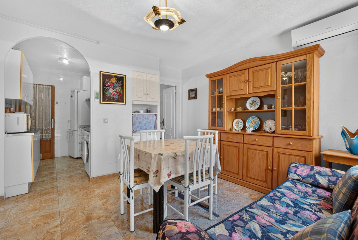 For sale - 3 Bedroom 2 Bathroom House - Townhouse in Torrevieja - Torrevieja Centro  - Alicante