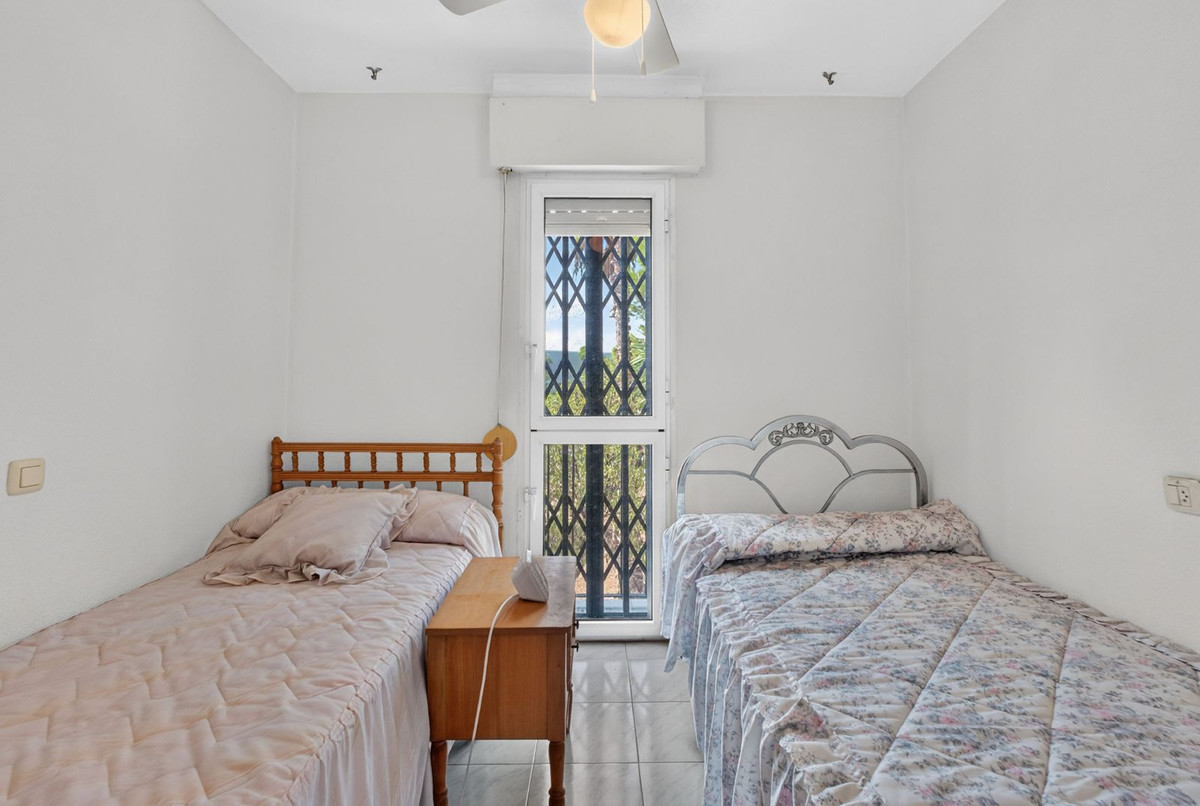For sale - 3 Bedroom 2 Bathroom House - Townhouse in Torrevieja - Torrevieja Centro  - Alicante