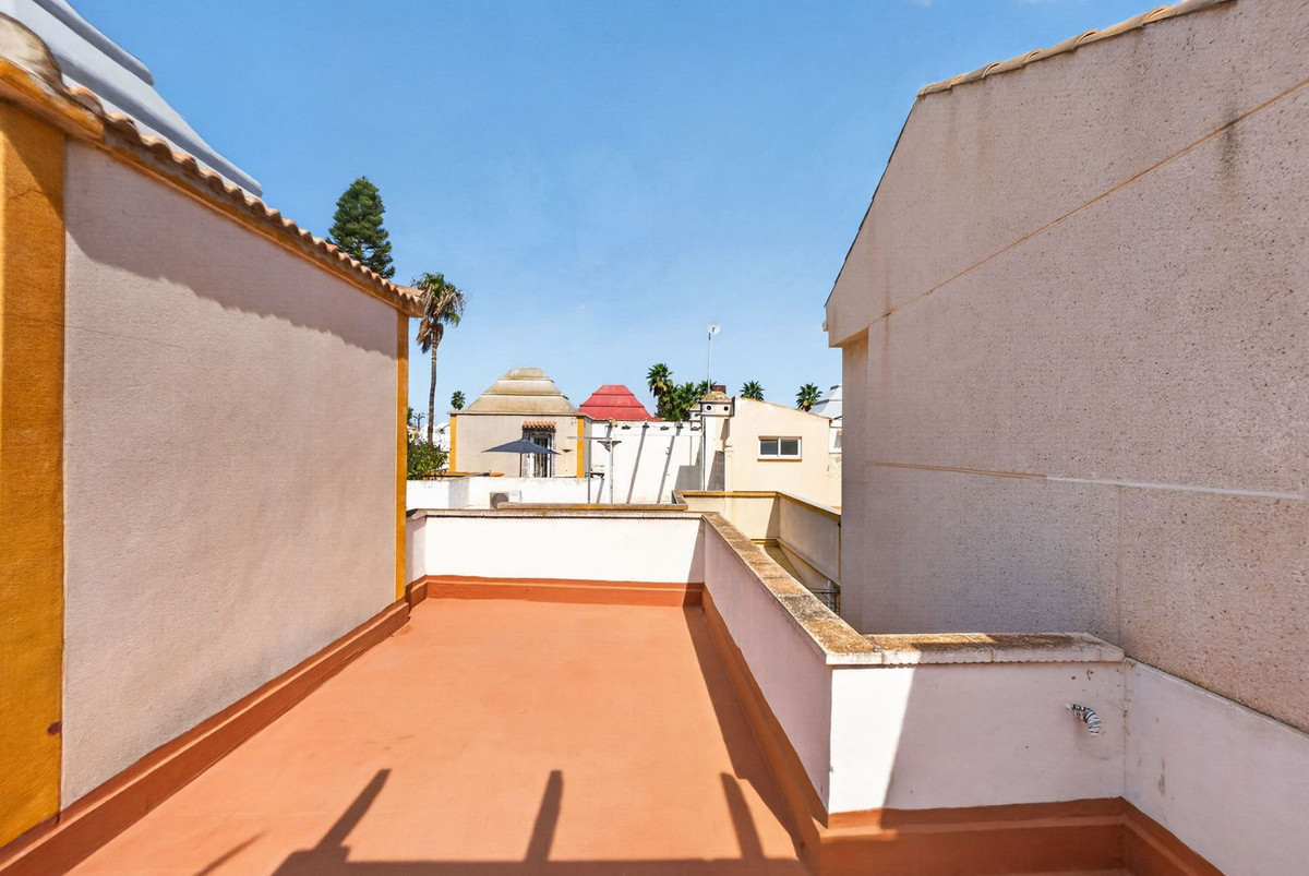 For sale - 3 Bedroom 2 Bathroom House - Townhouse in Torrevieja - Torrevieja Centro  - Alicante