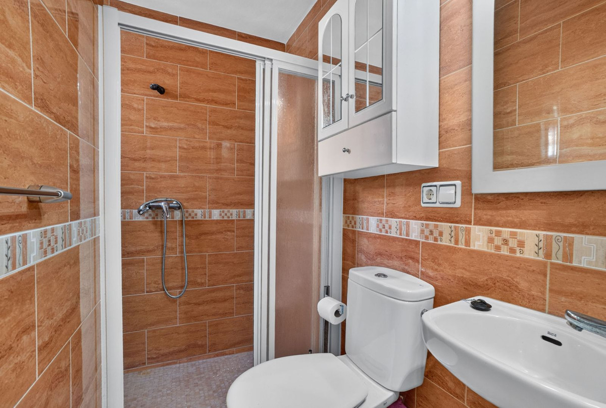 For sale - 3 Bedroom 2 Bathroom House - Townhouse in Torrevieja - Torrevieja Centro  - Alicante